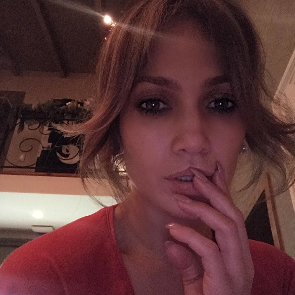 Jennifer Lopez nue
 #90665889