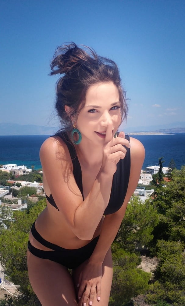 Griechisches schönes Mädchen
 #98785183