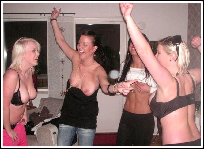 I alte und junge blinkende titten
 #95938901