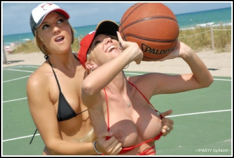 I alte und junge blinkende titten
 #95938924