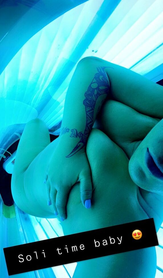 Belle Midnight nackt #108874856