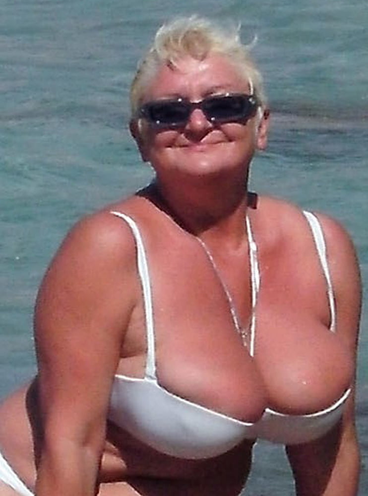 Most commented pics from galleries with Eva #87505063