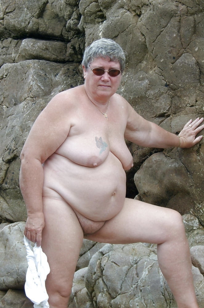 熟女とおばさん 0330
 #94904493