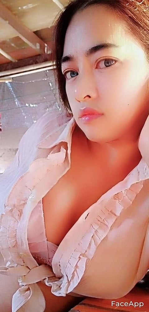 Tetek besar janda
 #91497458