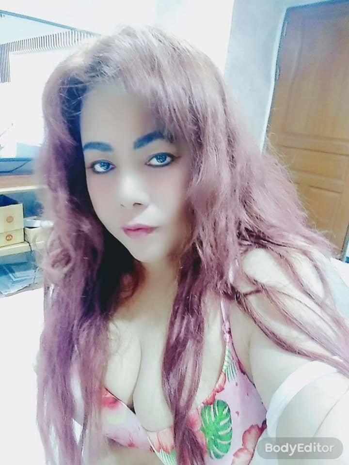 Tetek besar janda
 #91497488