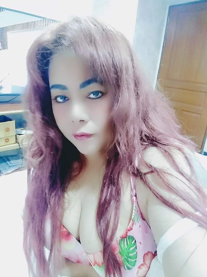 Tetek besar janda
 #91497491