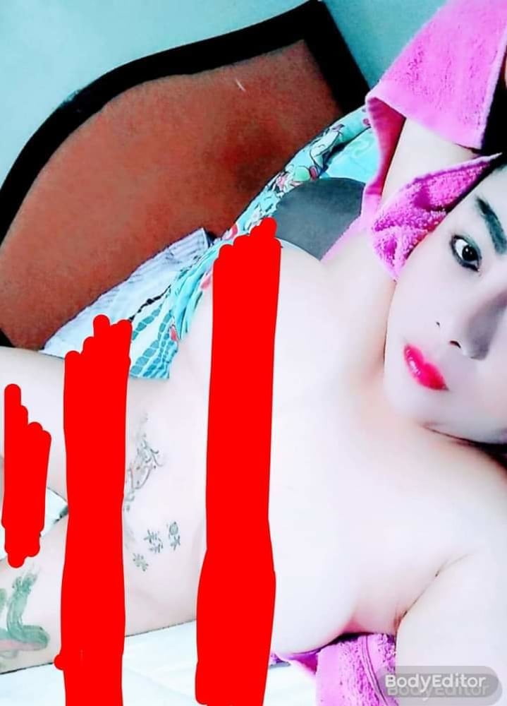 Tetek besar janda
 #91497503