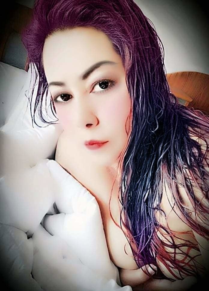 Tetek besar janda
 #91497519