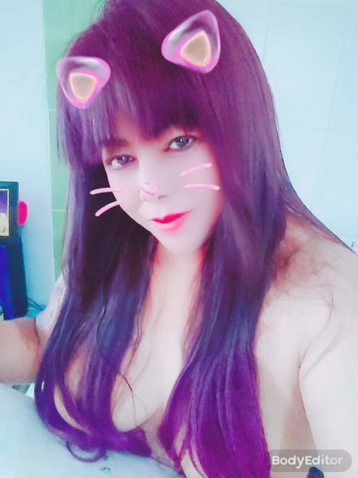 Tetek besar janda
 #91497525