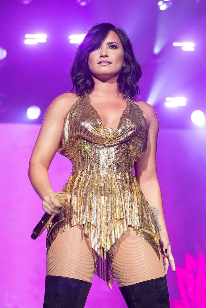 Demi Lovato ( The Singer) #81067774