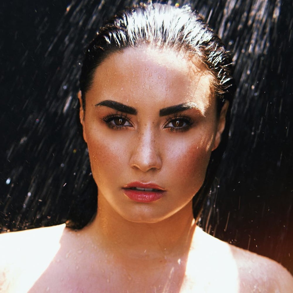 Demi Lovato ( The Singer) #81067921