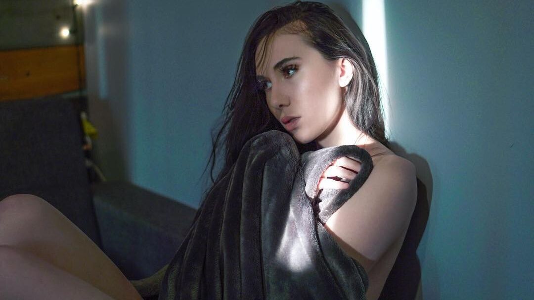 Taylor Jevaux desnuda #108544876