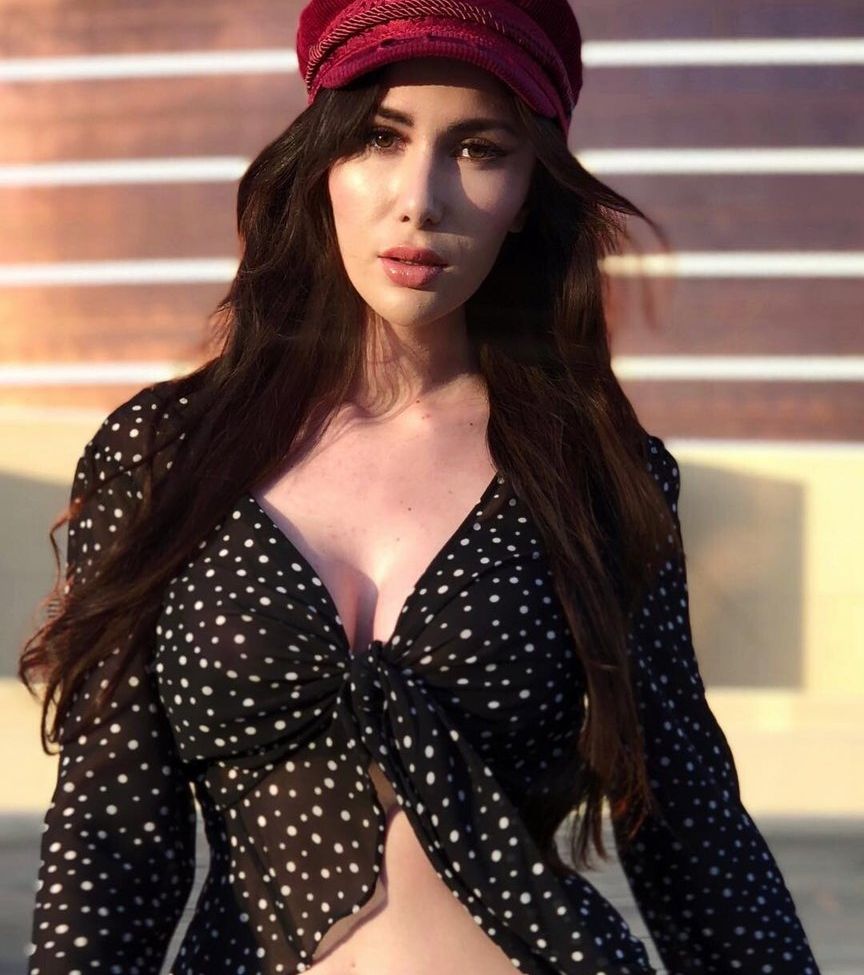 Taylor Jevaux desnuda #108544890