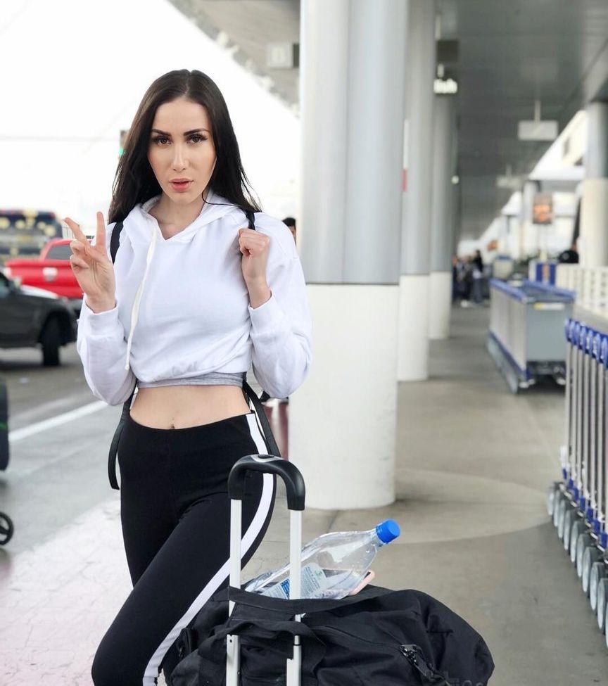 Taylor Jevaux desnuda #108544898