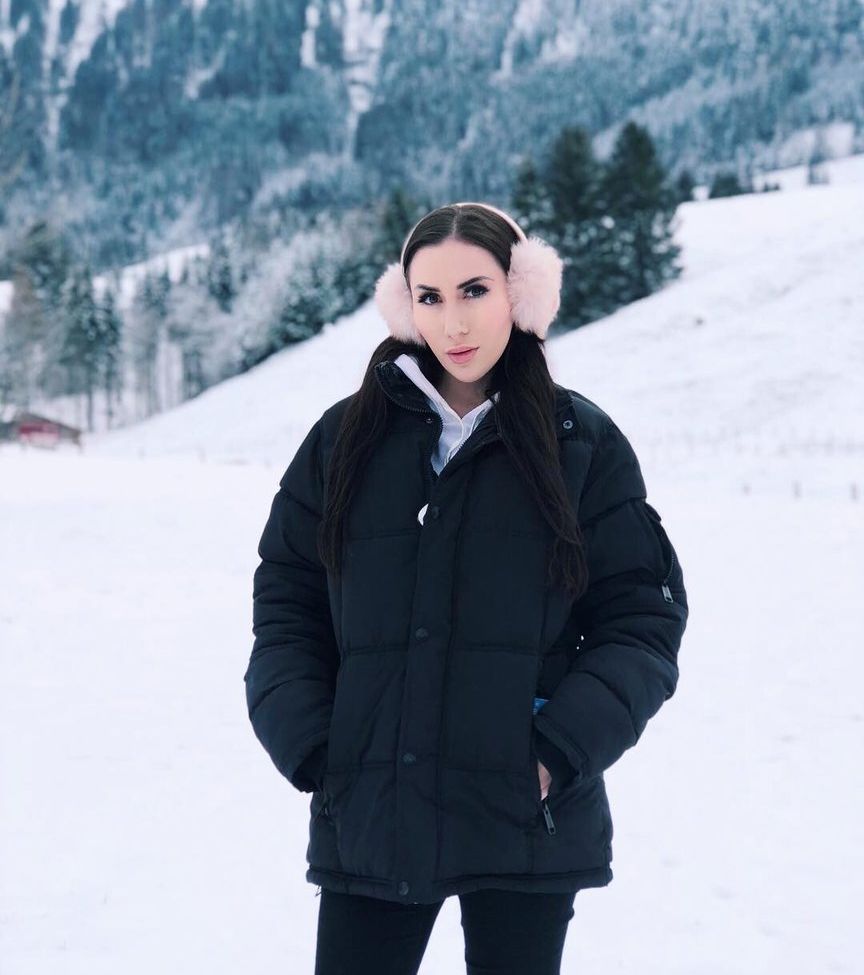 Taylor Jevaux desnuda #108544901