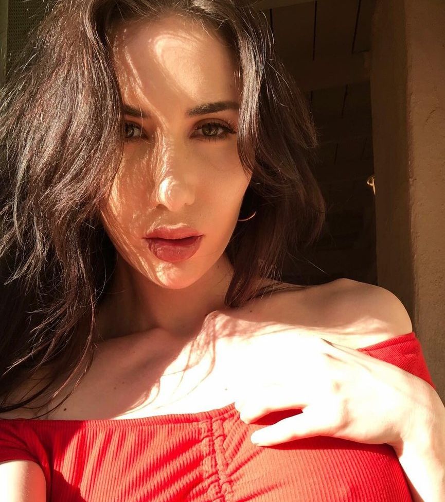 Taylor Jevaux desnuda #108544902