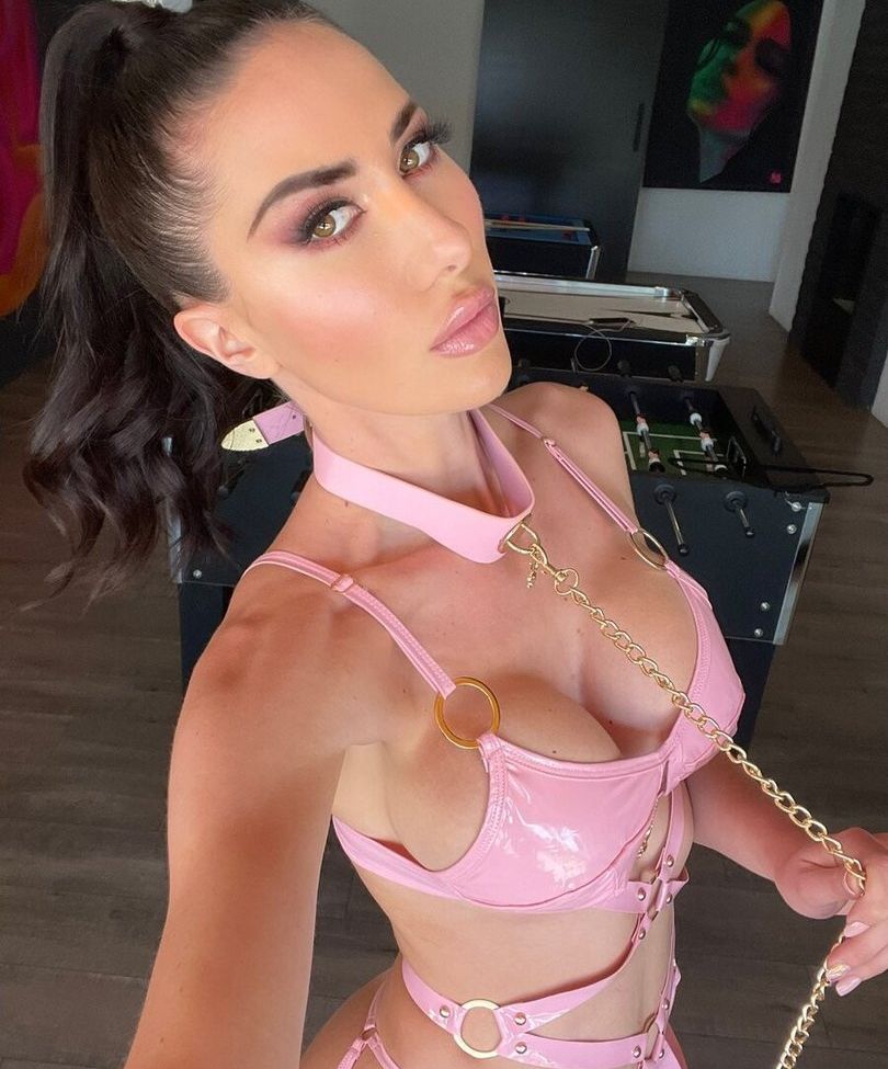 Taylor Jevaux desnuda #108545020