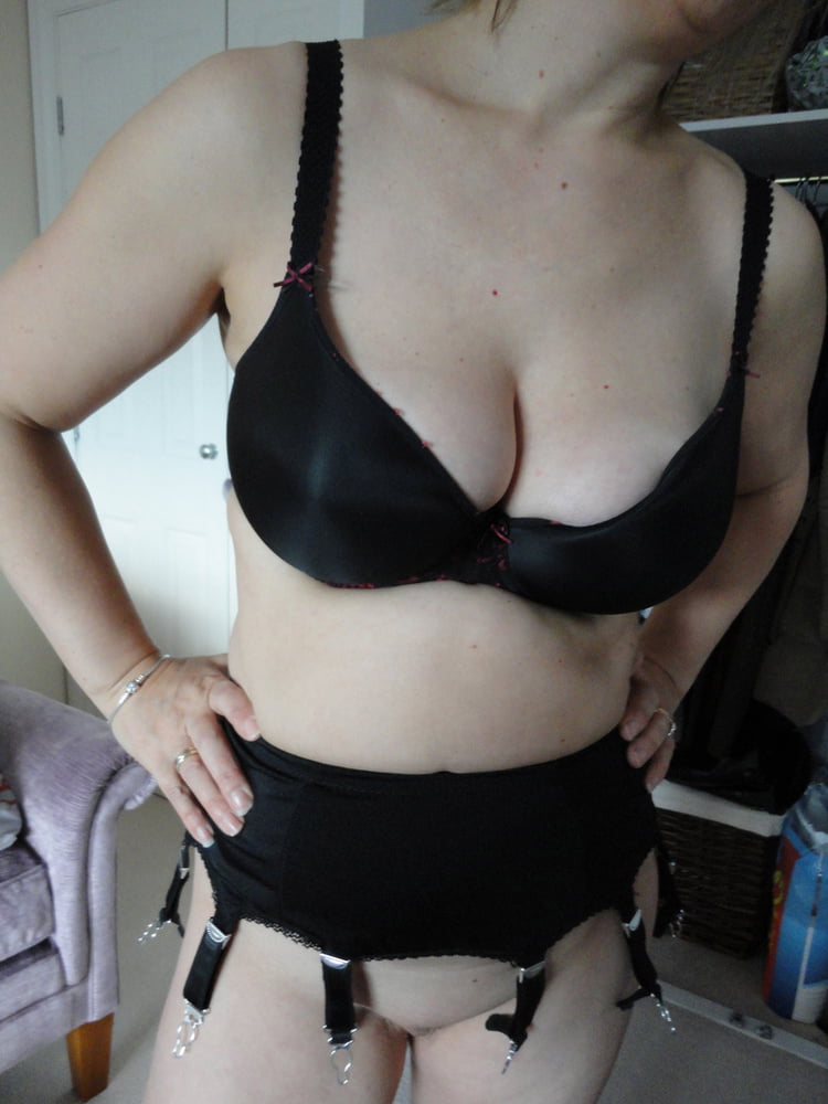 Chaude mature en chaleur
 #101712877