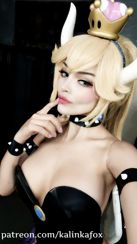 Kristina Fink aka Kalinkafox - Bowsette cosplay #95686320