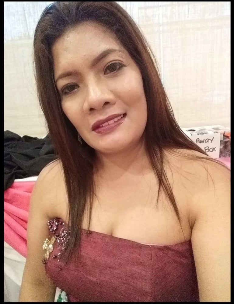 Filipina Lizalyn Cenalago of Cebu #81640942