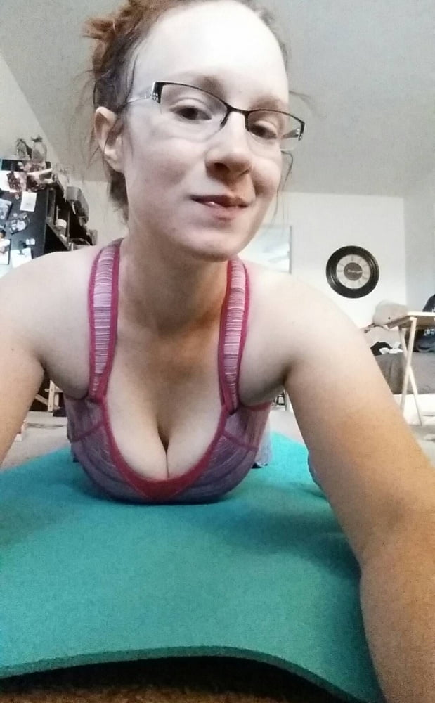 Nerd babe amanda loves nude selfie
 #97429209