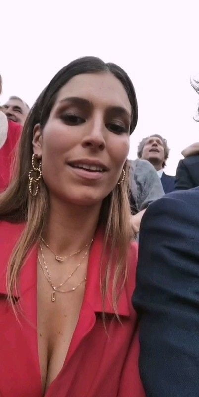 Laury thilleman
 #100371169