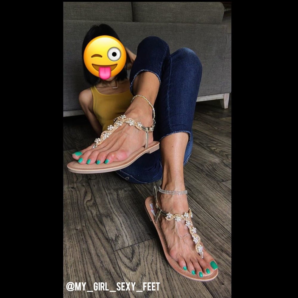 Sexy milf feet (pieds, barefoot, insta)
 #79842915
