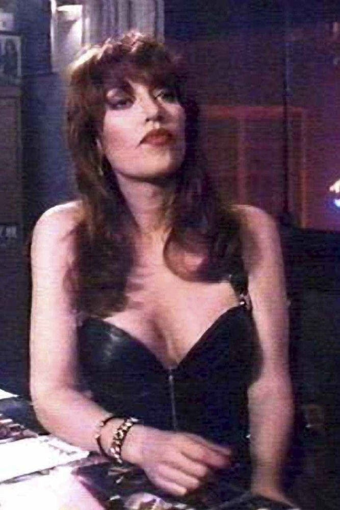 Katey sagal
 #102277117