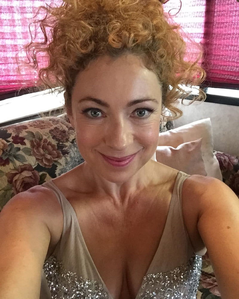 Alex kingston
 #101879703