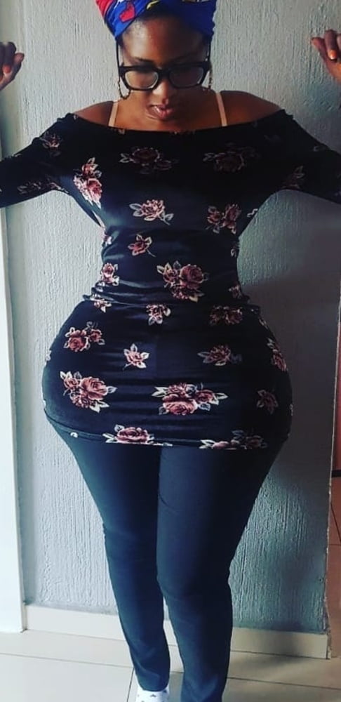 Lil juicy gros booty méga large shethick mince bbw poire
 #97109312