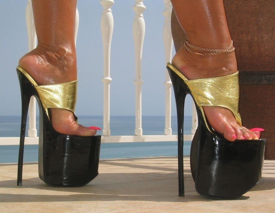 Talons très hauts
 #81473687