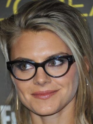 Eliza coupe wichse hure
 #100255837