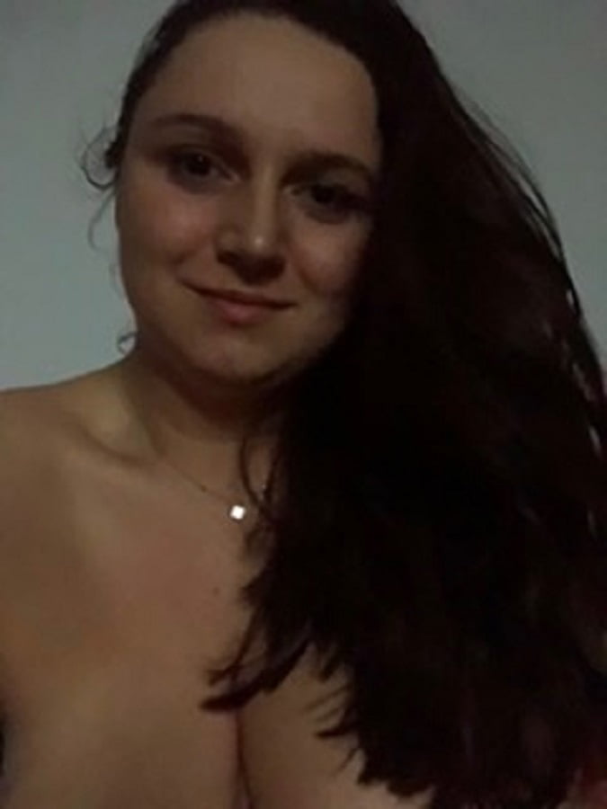 Magda 28 sokolniki - brune amateur polonaise à forte poitrine.
 #90060011
