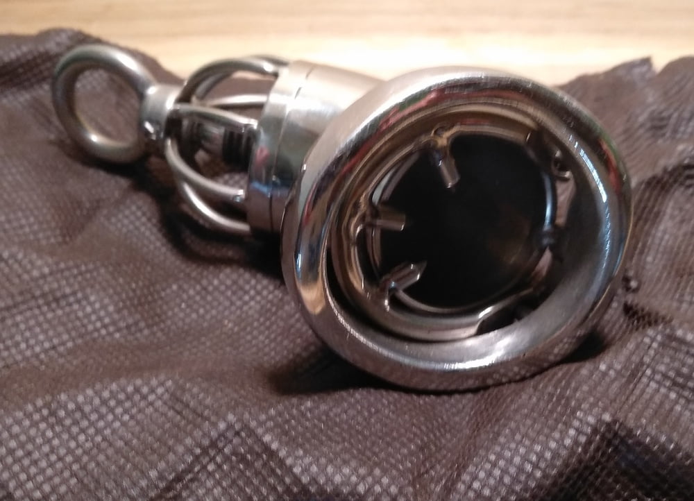 Jaulas de pollas y otras cosas
 #88157015