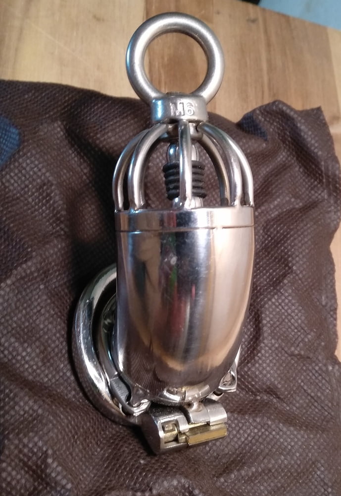 Jaulas de pollas y otras cosas
 #88157016