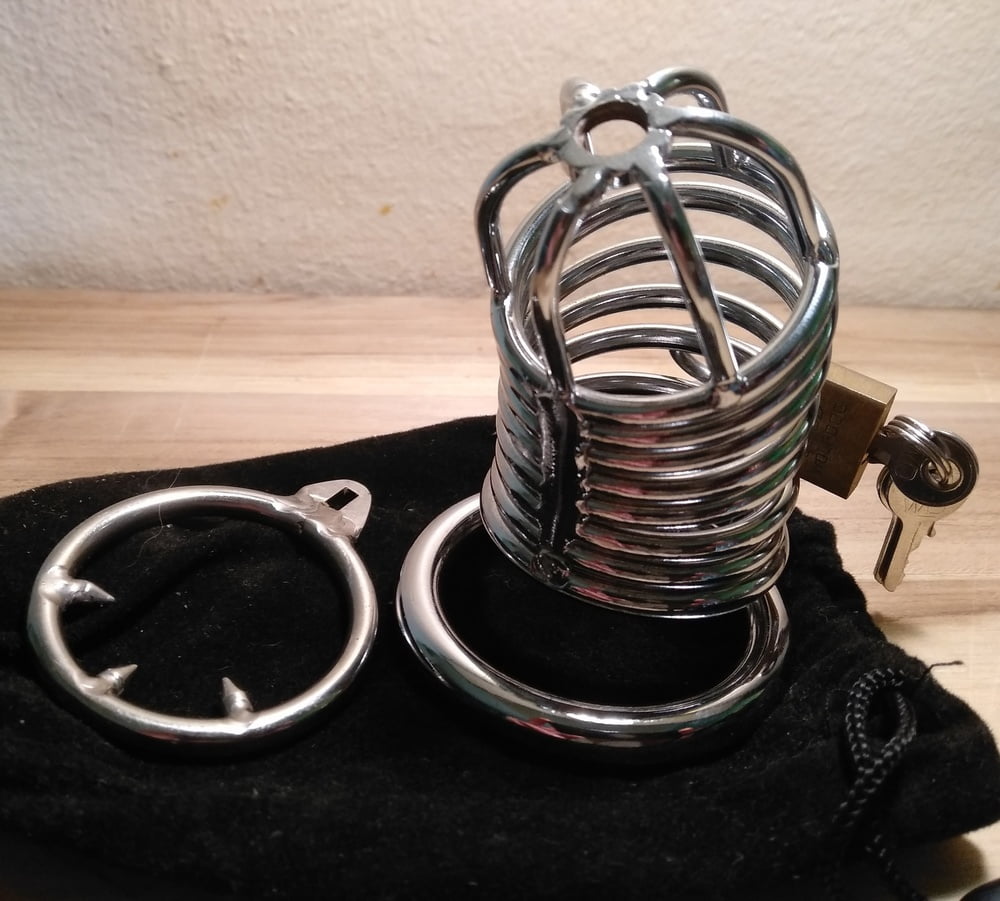 Jaulas de pollas y otras cosas
 #88157020