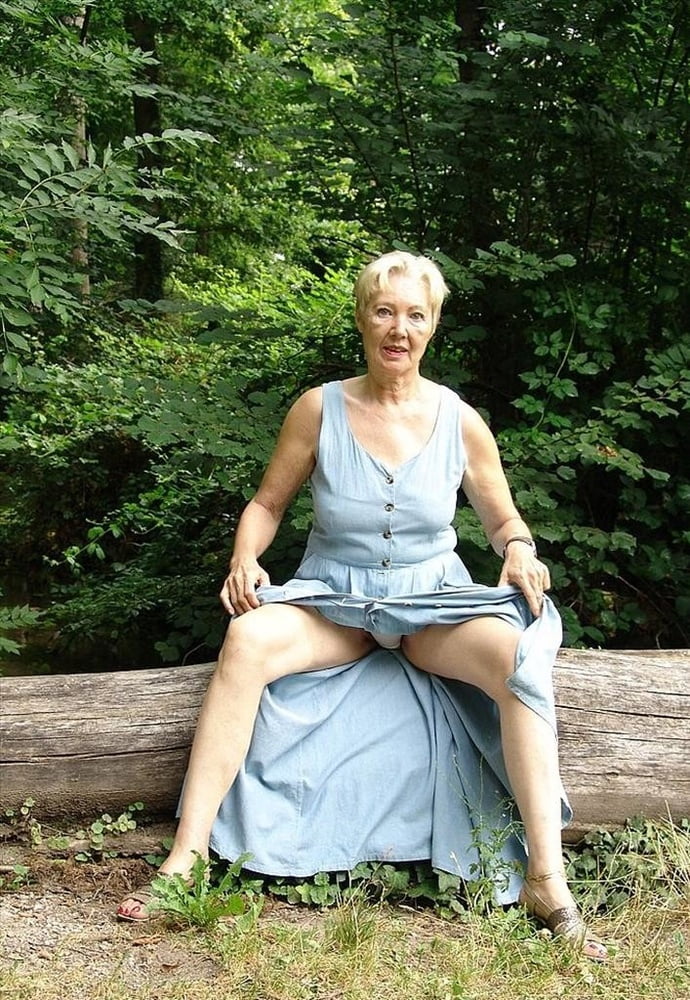 Exposed Whore Francesca from France #80307147