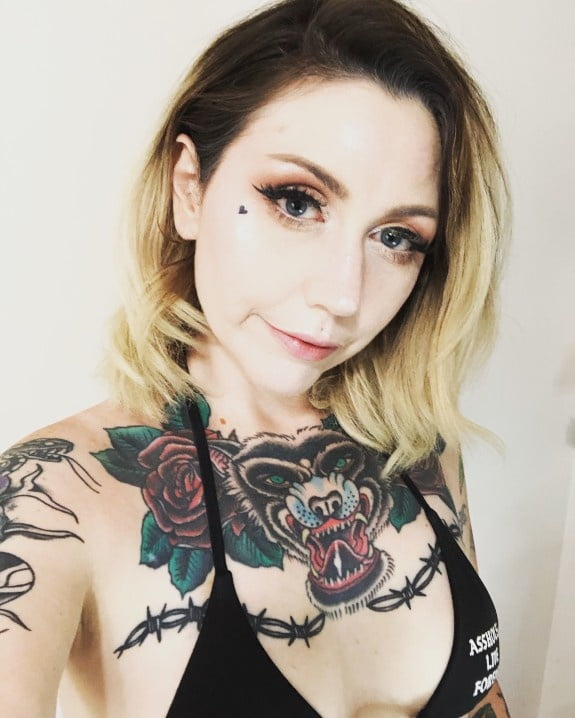 Es una pervertida
 #91412849