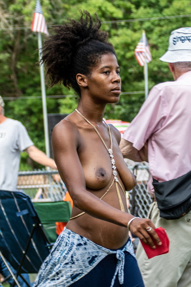 Más desnudos un poppin
 #92984087