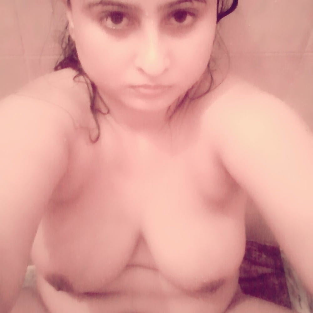 Sexy bhabhi zeigt
 #81040856