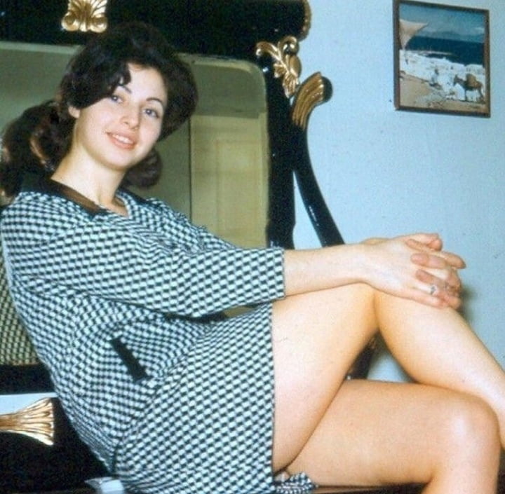 Amateur Rita II #83443155