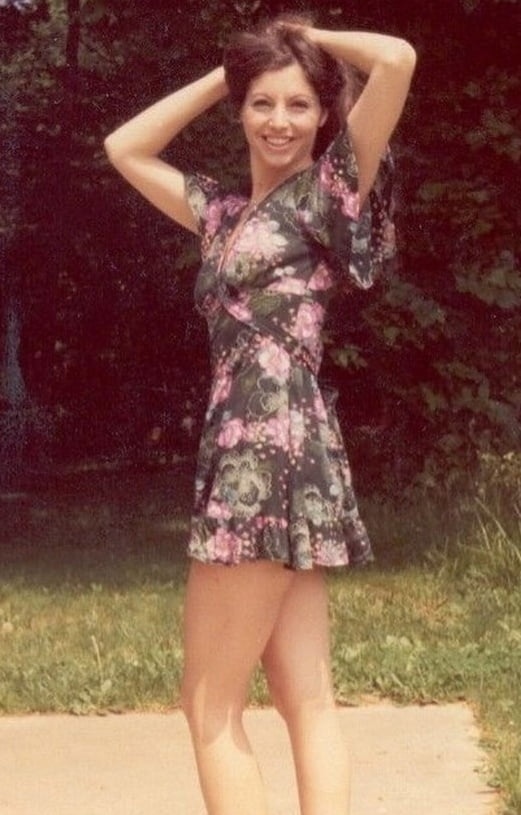 Amateur Rita II #83443375