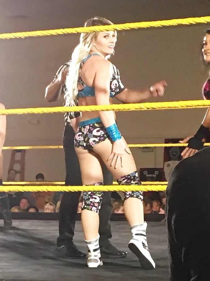 Candice lerae arsch
 #99742389