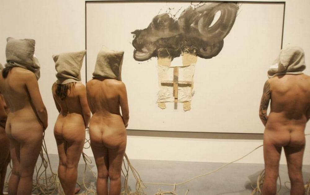 naked in a museum #105771560
