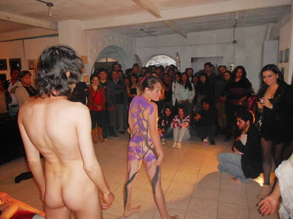 naked in a museum #105772107