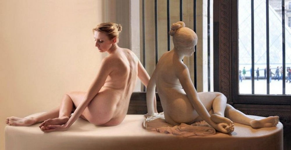 naked in a museum #105772537