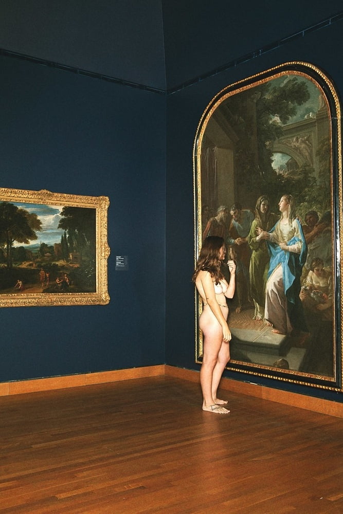 naked in a museum #105772685