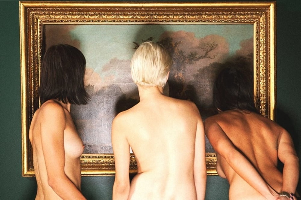 naked in a museum #105772689