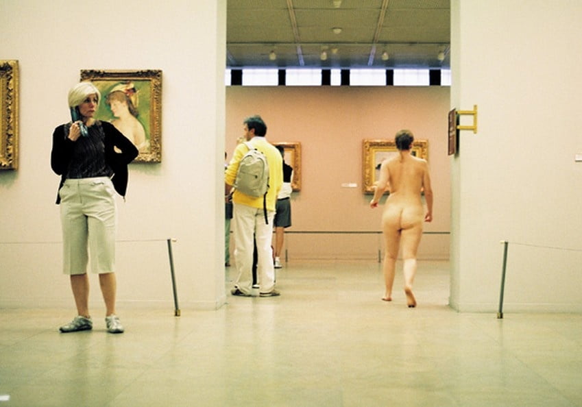 naked in a museum #105772709