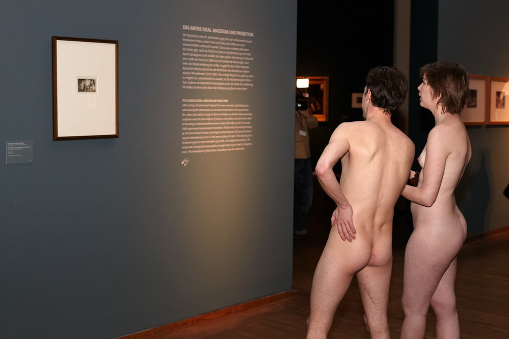 naked in a museum #105772794